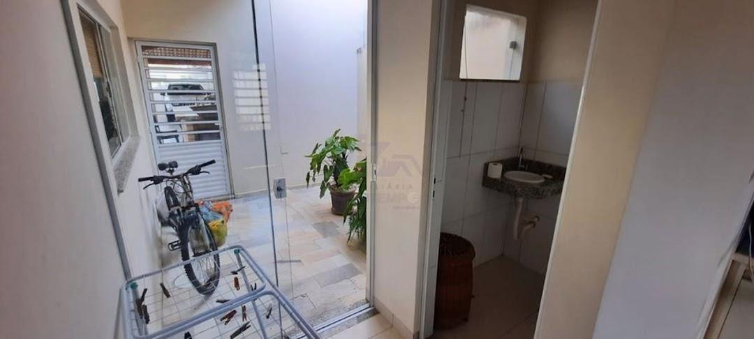 Casa à venda com 3 quartos, 200m² - Foto 41