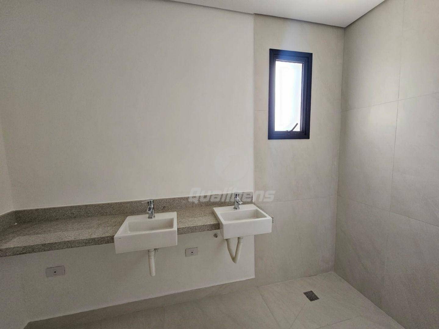 Sobrado à venda com 4 quartos, 341m² - Foto 52