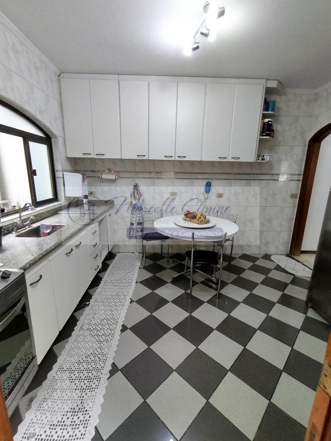 Sobrado à venda com 4 quartos, 300m² - Foto 15