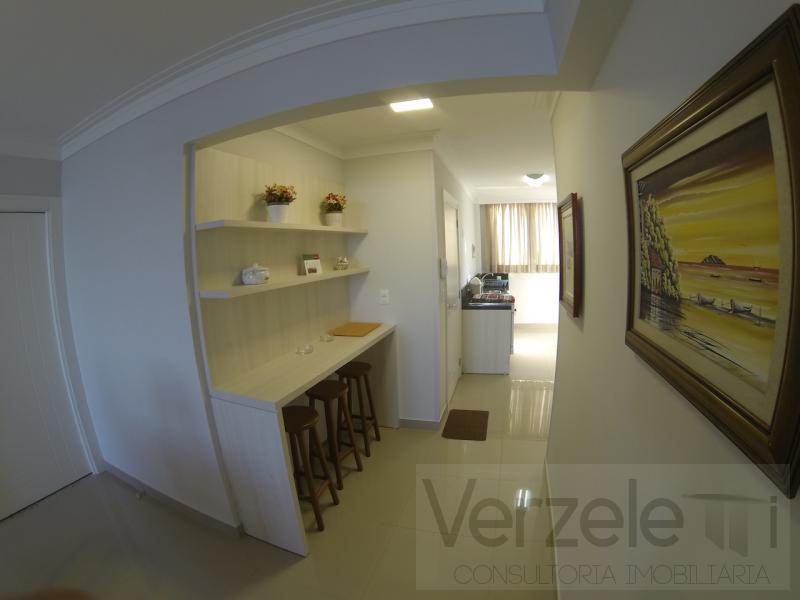 Apartamento à venda com 4 quartos, 180m² - Foto 8