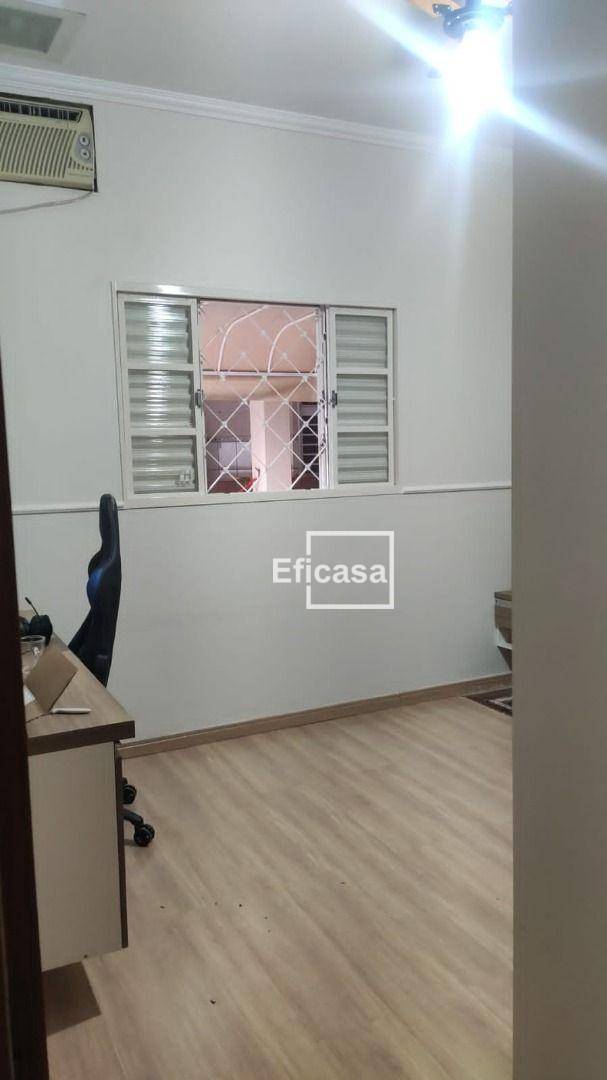 Casa à venda com 3 quartos, 230m² - Foto 15