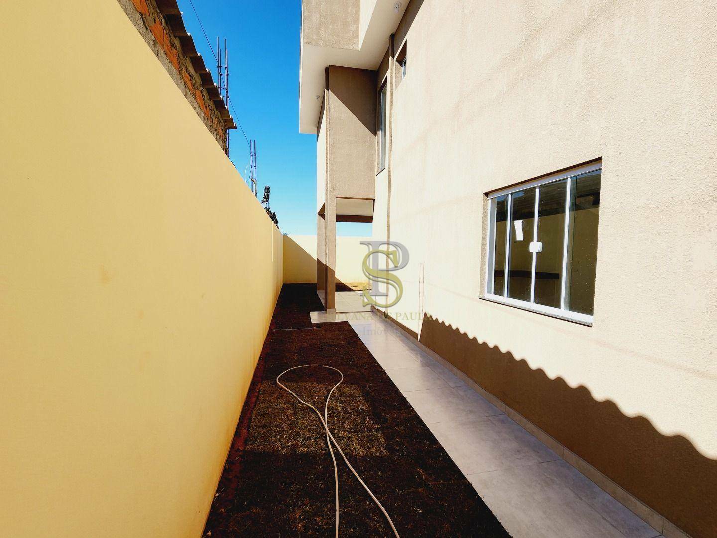 Casa de Condomínio à venda com 3 quartos, 108m² - Foto 4