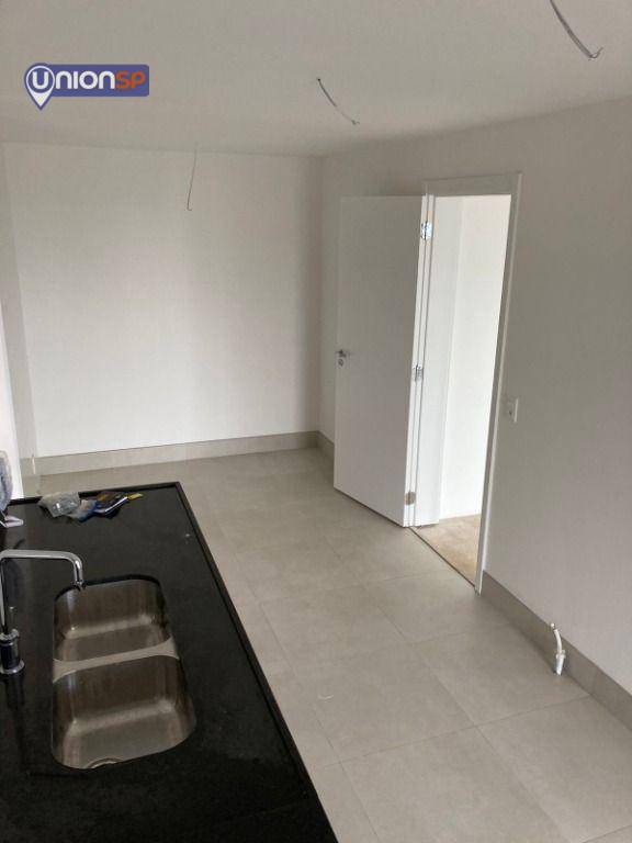 Apartamento à venda com 3 quartos, 195m² - Foto 24