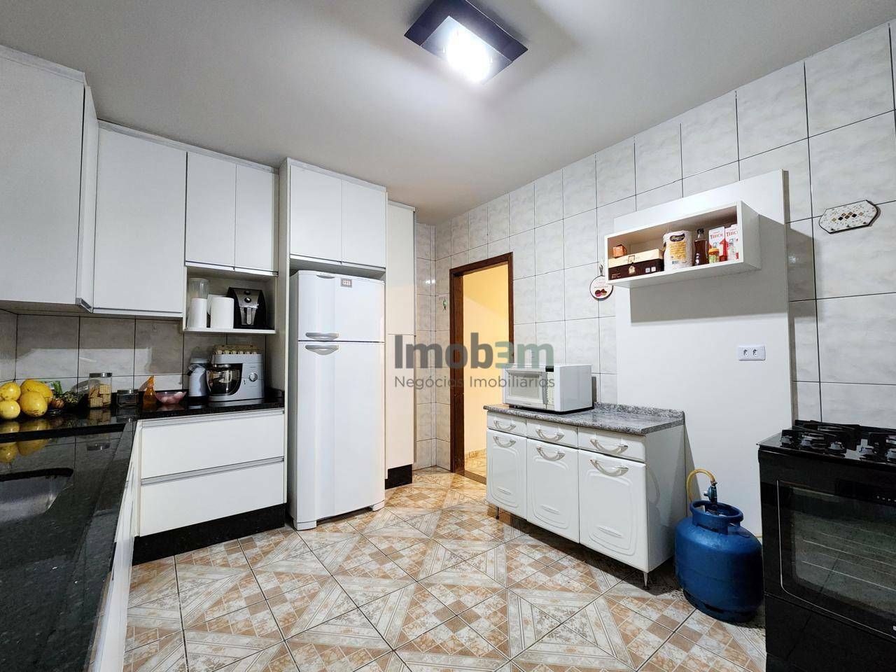 Casa para alugar com 3 quartos, 191m² - Foto 5