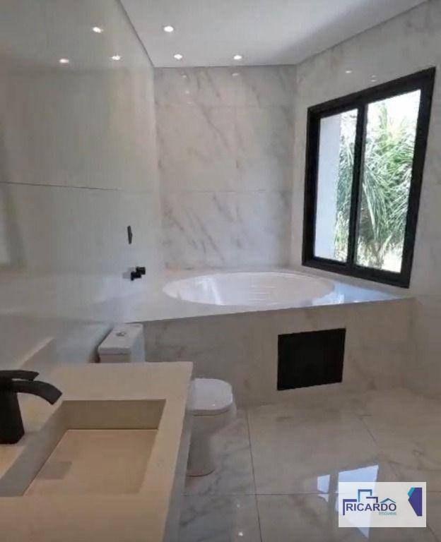 Sobrado à venda com 4 quartos, 360m² - Foto 16