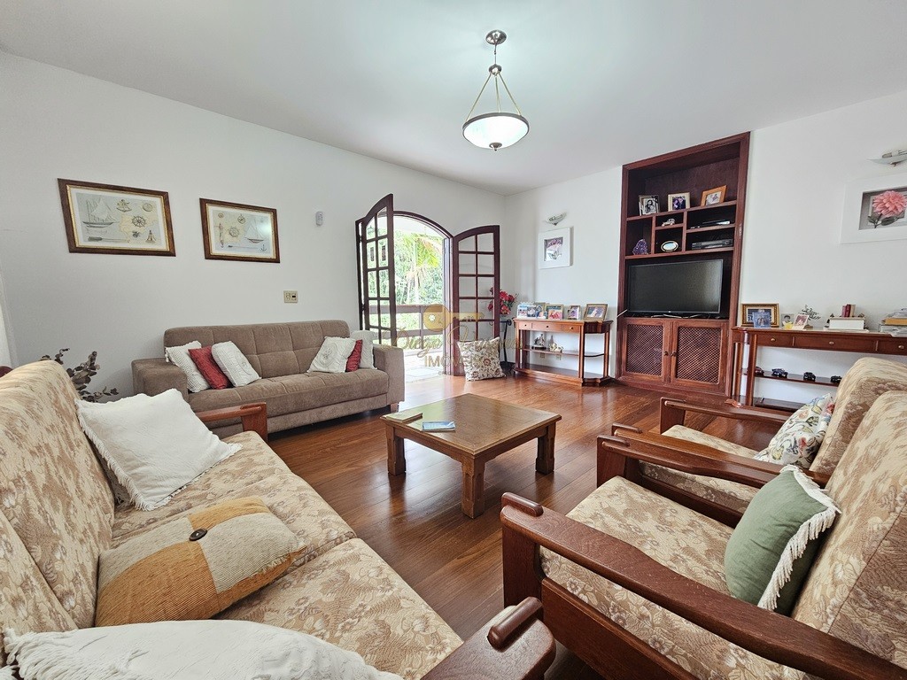 Casa à venda com 3 quartos, 200m² - Foto 11