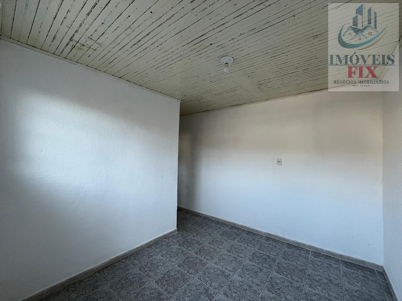 Casa à venda com 3 quartos, 80m² - Foto 17