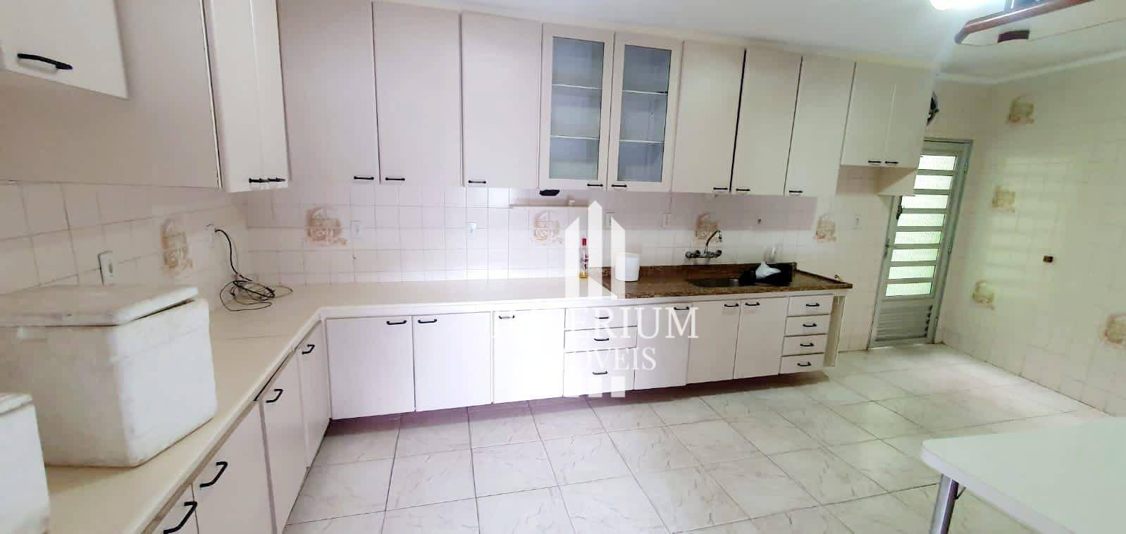 Sobrado à venda com 3 quartos, 560m² - Foto 24