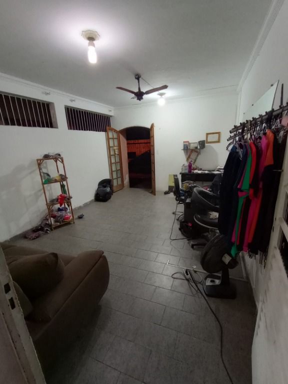 Sobrado à venda com 2 quartos, 140m² - Foto 4