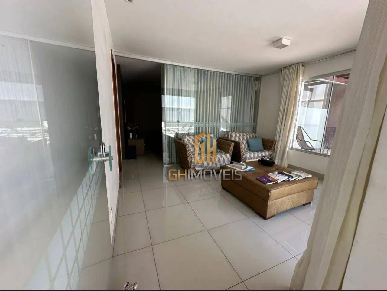 Casa à venda com 4 quartos, 380m² - Foto 4