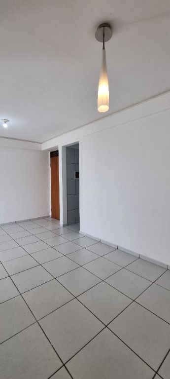 Apartamento à venda com 2 quartos, 65m² - Foto 11