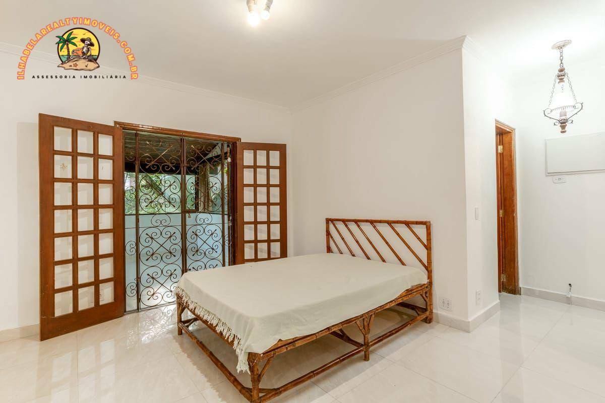 Casa de Condomínio à venda com 4 quartos, 427m² - Foto 17