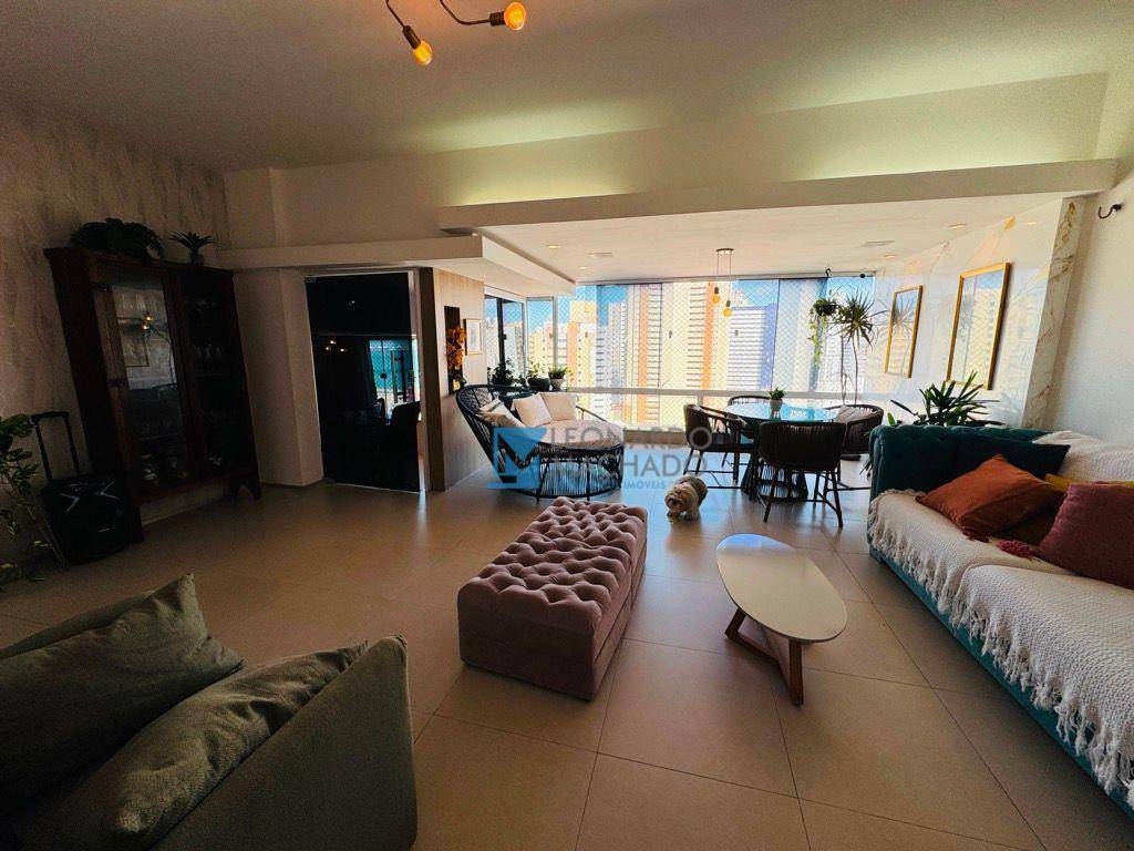 Apartamento à venda com 3 quartos, 179m² - Foto 18