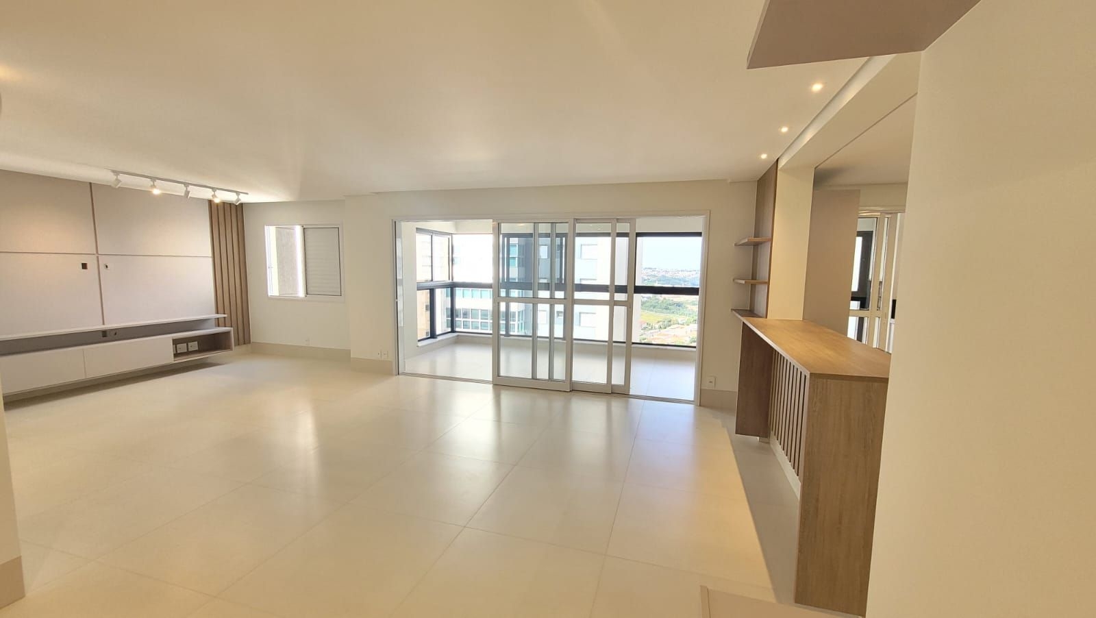 Apartamento à venda com 3 quartos, 156m² - Foto 15