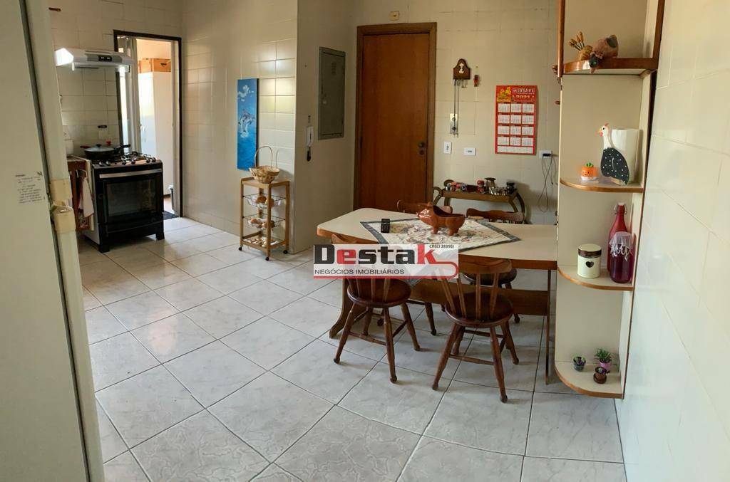 Apartamento à venda com 3 quartos, 150m² - Foto 46