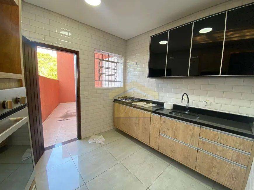 Sobrado à venda com 2 quartos, 100m² - Foto 3