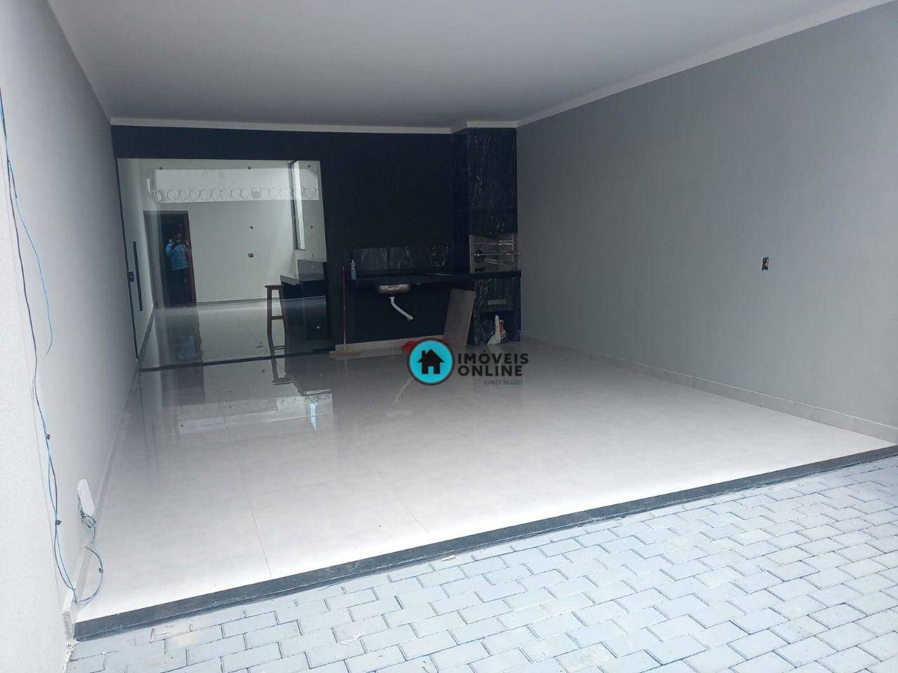 Casa à venda com 3 quartos, 130m² - Foto 1