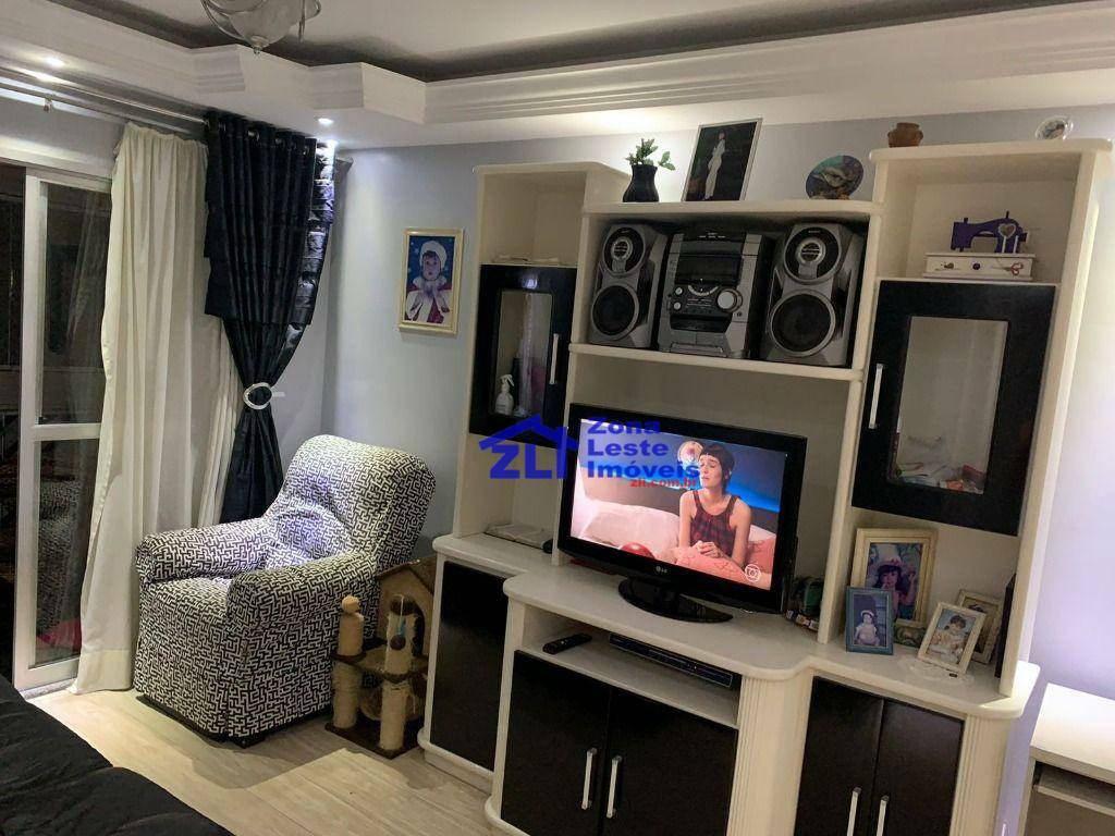 Apartamento à venda com 3 quartos, 74m² - Foto 2