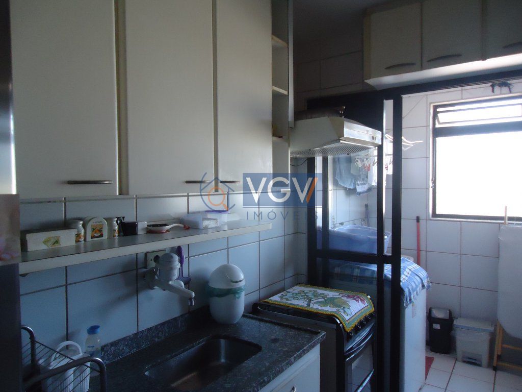 Apartamento à venda com 2 quartos, 60m² - Foto 7