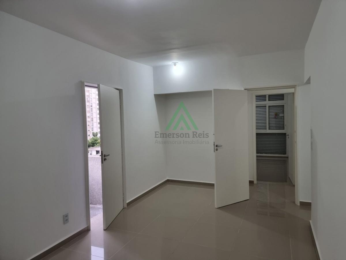 Apartamento à venda com 3 quartos, 135m² - Foto 10