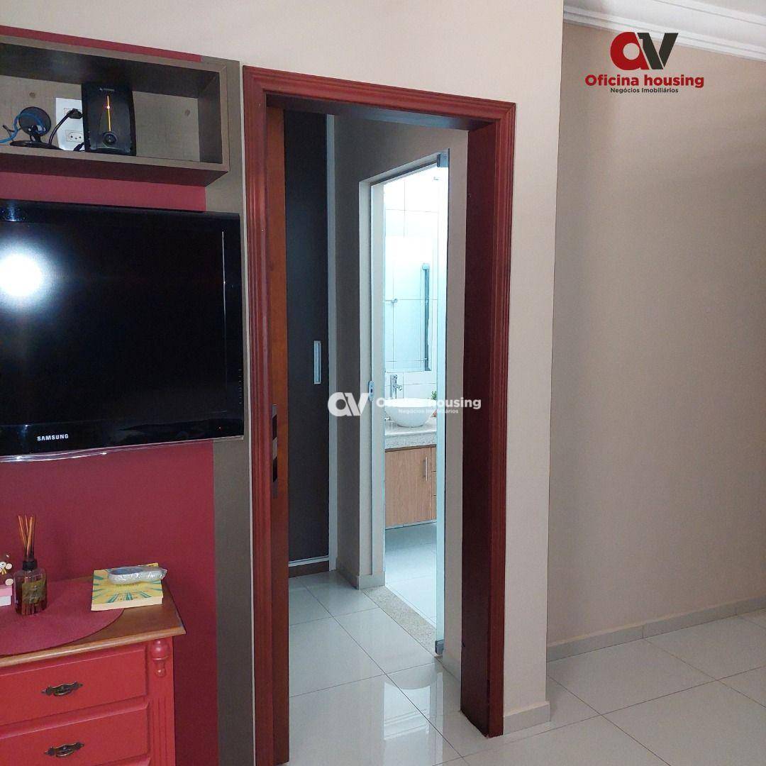 Casa à venda com 3 quartos, 218m² - Foto 9