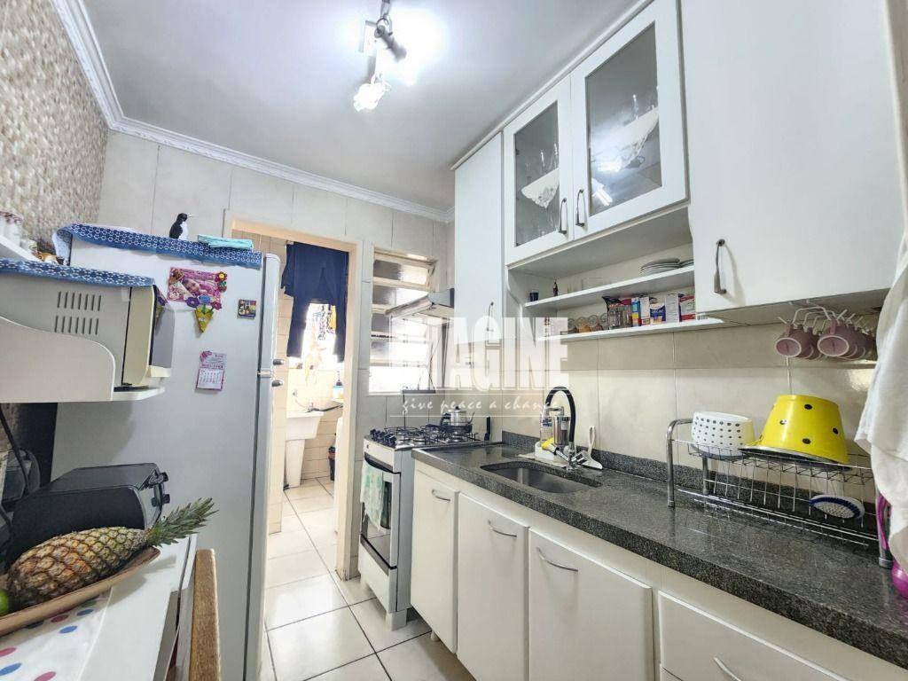 Apartamento à venda com 2 quartos, 63m² - Foto 12