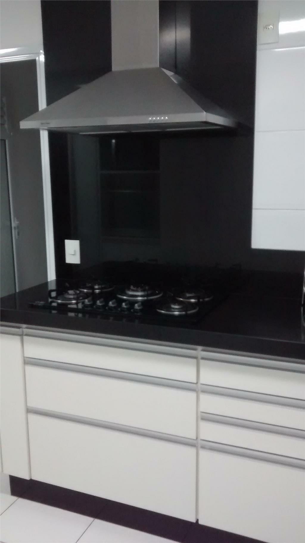 Apartamento à venda com 3 quartos, 234m² - Foto 10