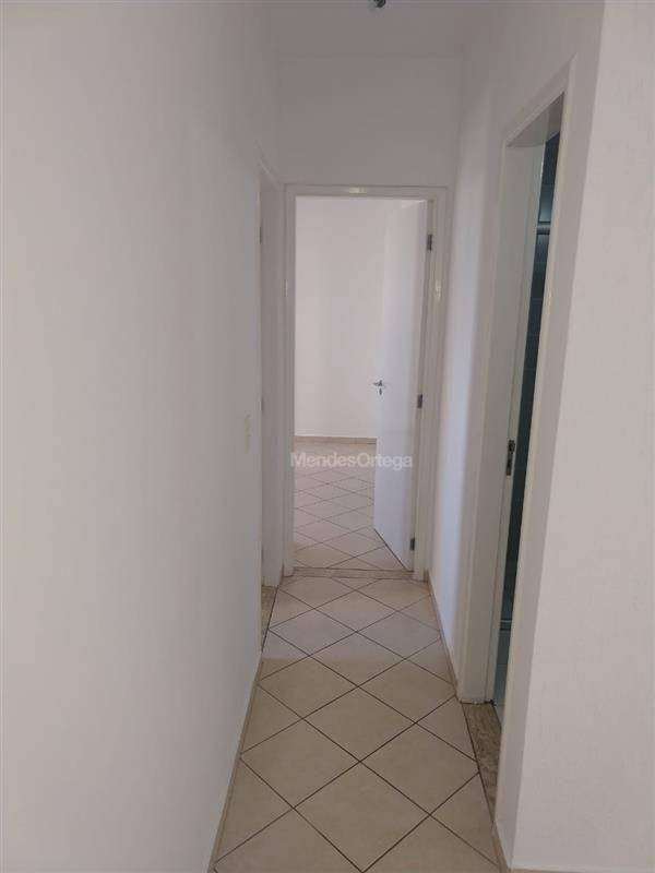 Apartamento para alugar com 2 quartos, 65m² - Foto 3