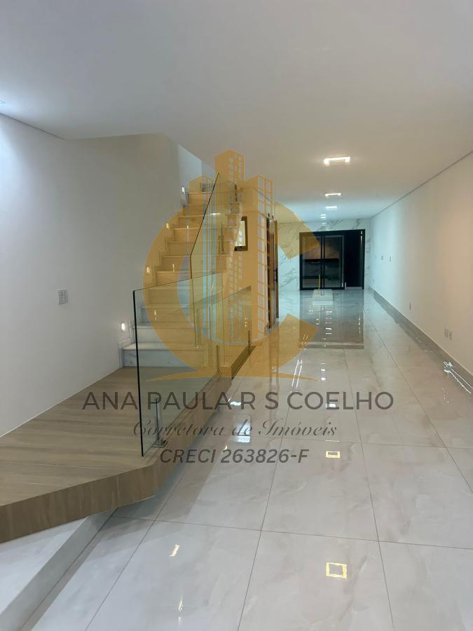 Sobrado à venda com 3 quartos, 260m² - Foto 1