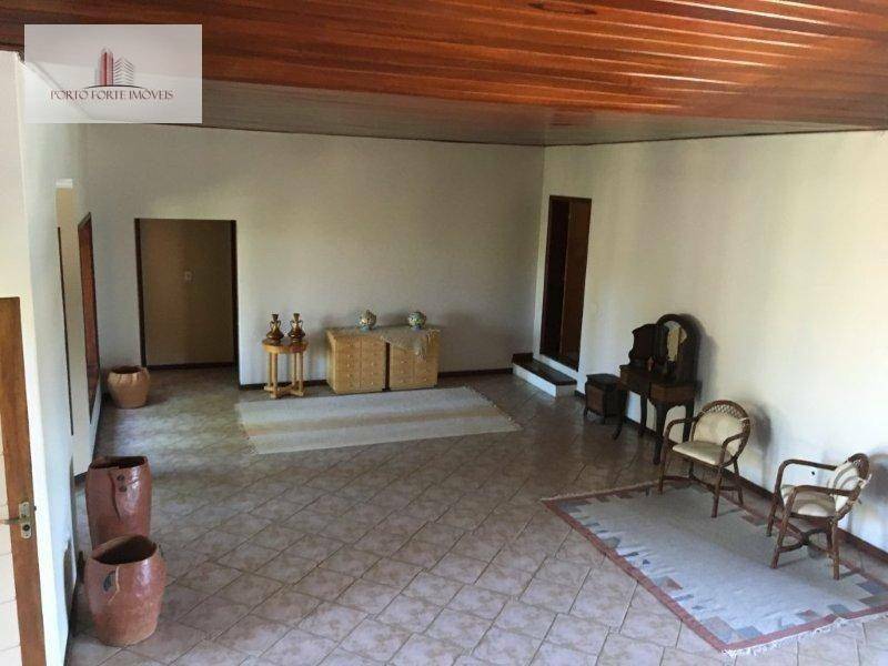 Chácara à venda com 6 quartos, 1000m² - Foto 32