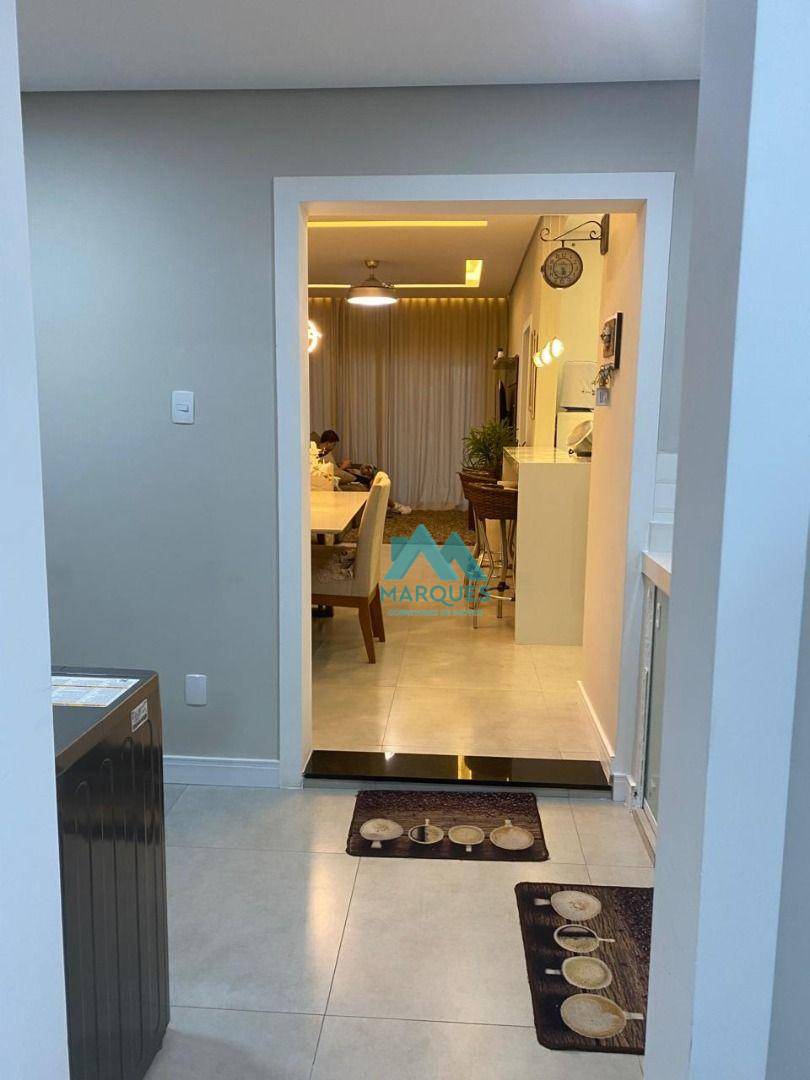 Casa à venda com 3 quartos, 130m² - Foto 17