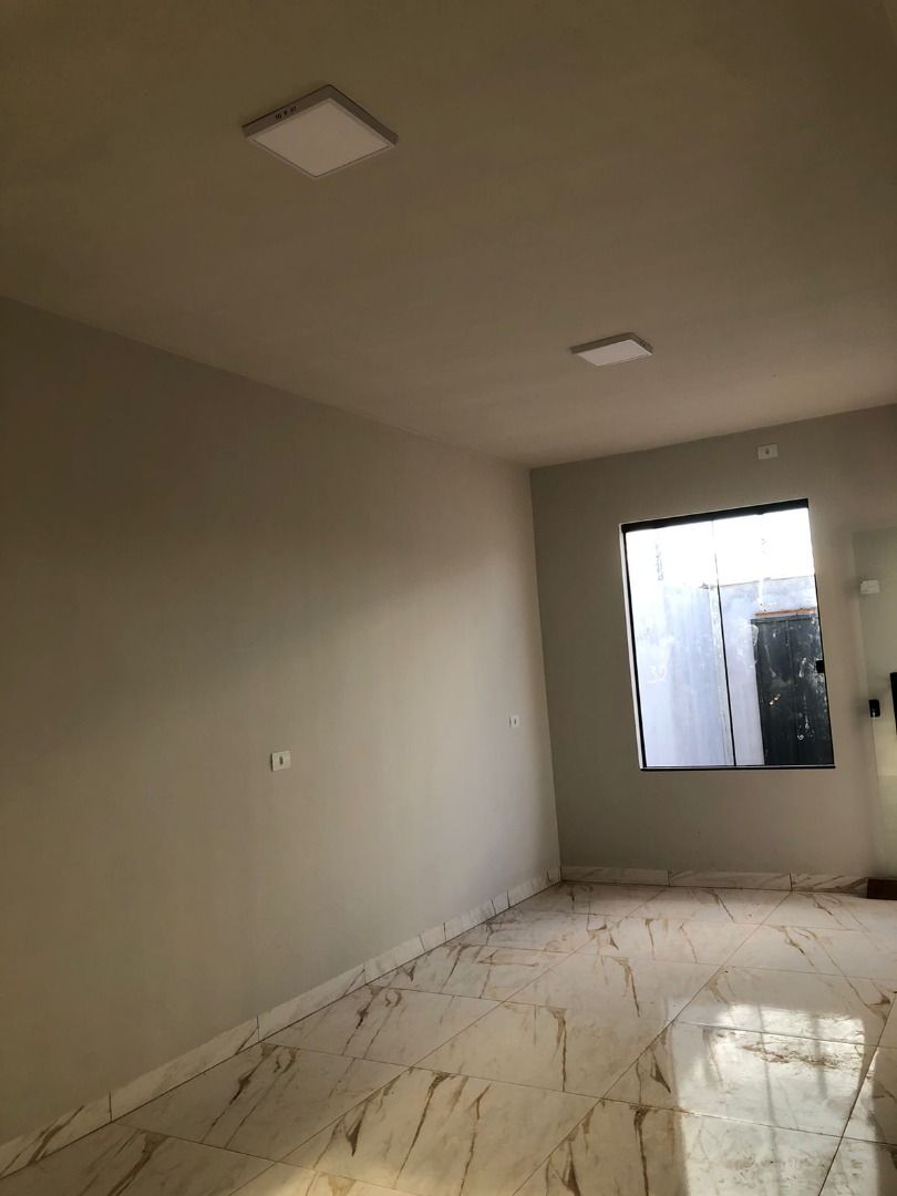 Casa à venda com 3 quartos, 95m² - Foto 2