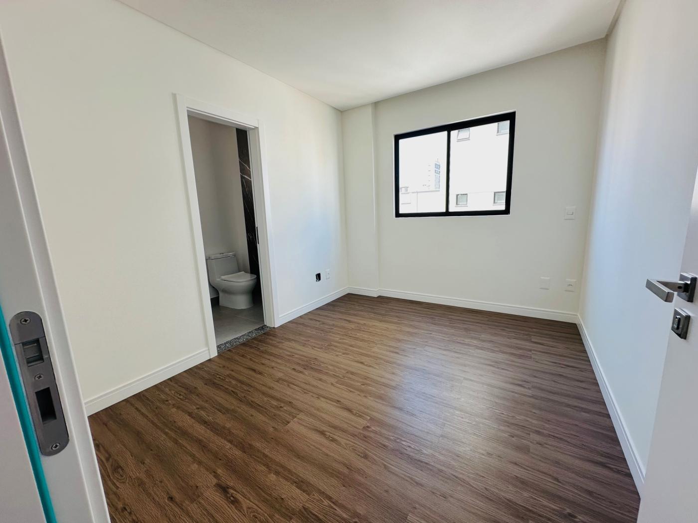 Apartamento à venda com 3 quartos, 110m² - Foto 15