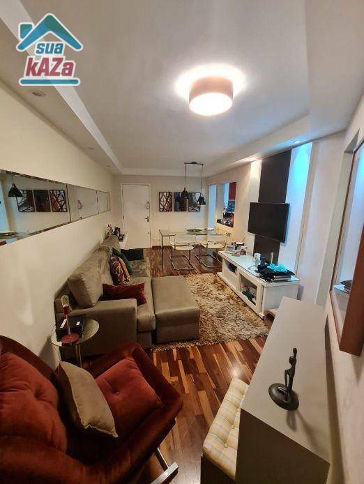 Apartamento à venda com 3 quartos, 70m² - Foto 2