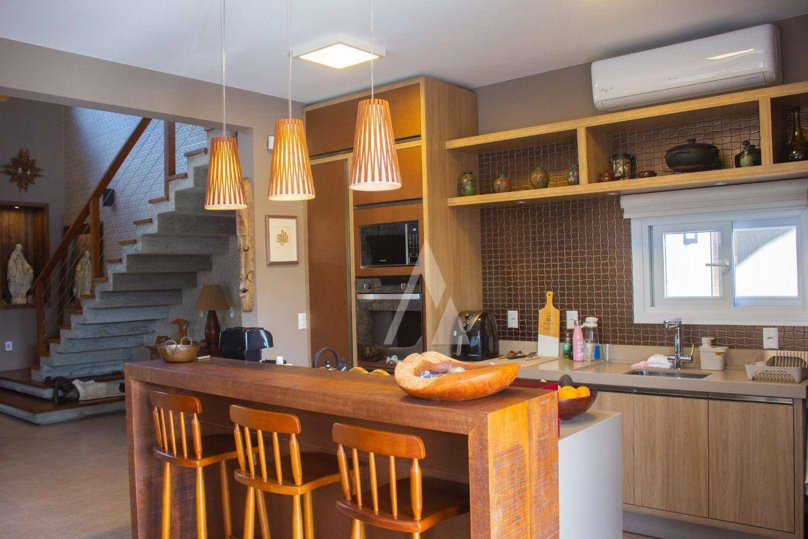 Casa à venda com 3 quartos, 222m² - Foto 13