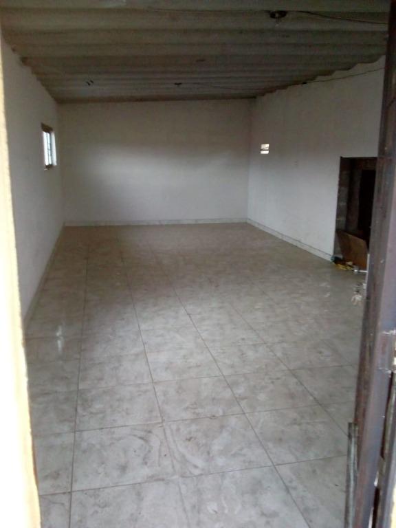 Casa à venda com 2 quartos, 180m² - Foto 2