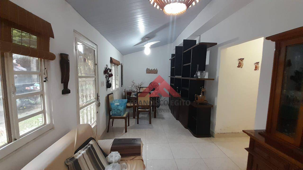 Casa à venda com 4 quartos, 80m² - Foto 5