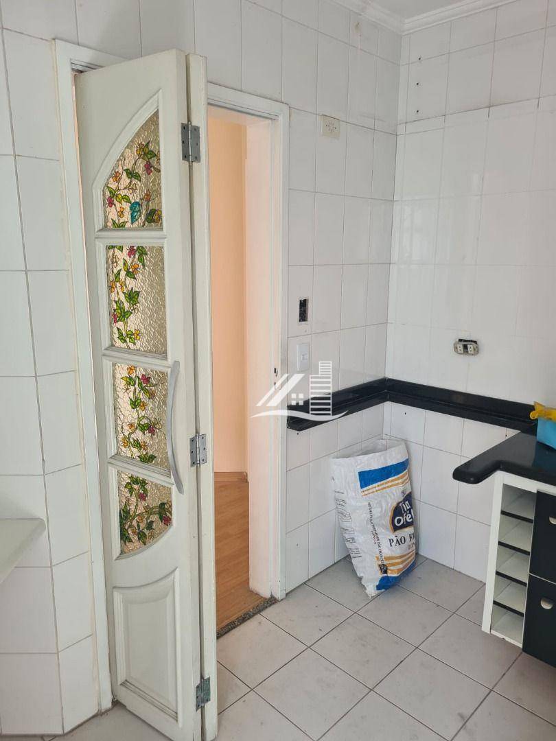 Apartamento à venda com 3 quartos, 60m² - Foto 17