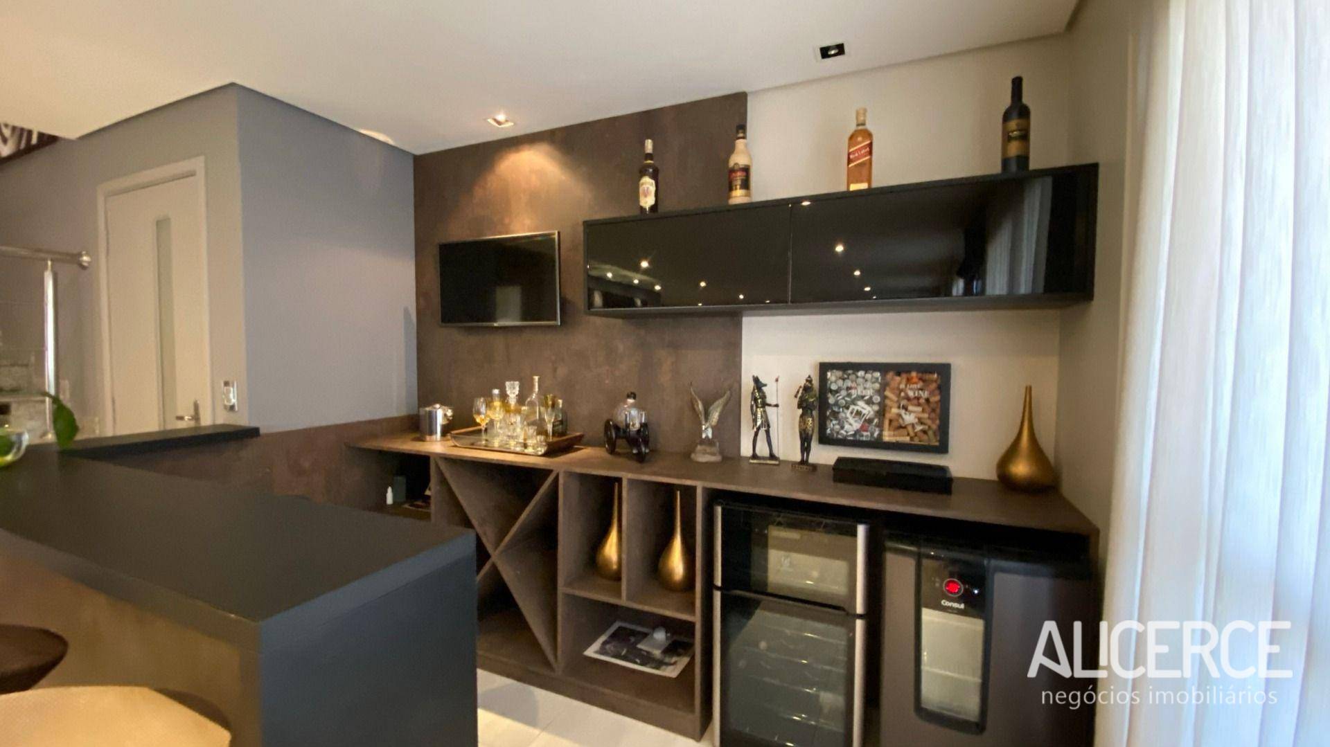 Apartamento à venda com 3 quartos, 237m² - Foto 8