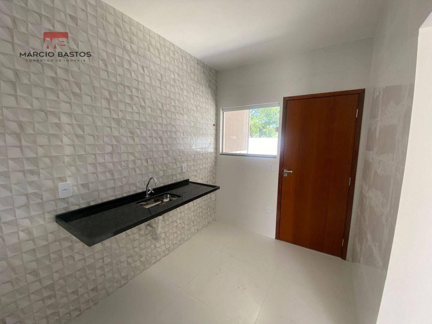 Casa à venda com 2 quartos, 55m² - Foto 12