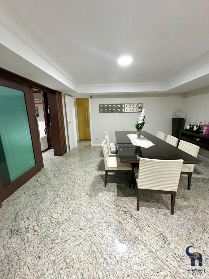 Apartamento para alugar com 4 quartos, 255m² - Foto 8