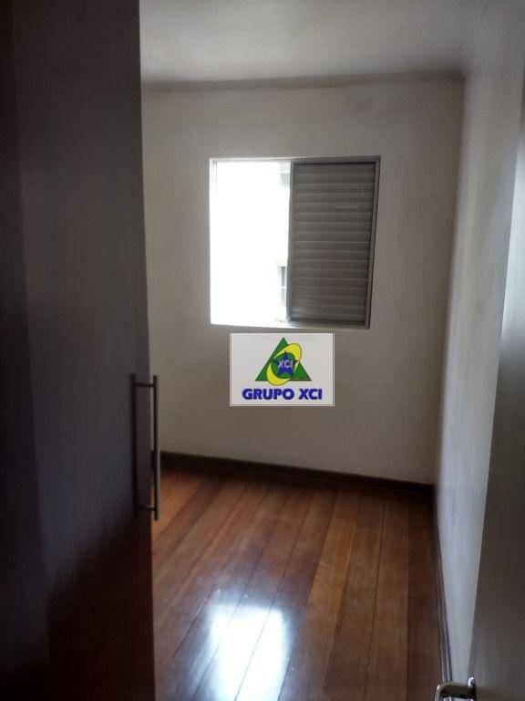 Apartamento à venda com 3 quartos, 70m² - Foto 2