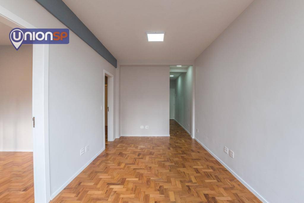 Apartamento à venda com 2 quartos, 67m² - Foto 9