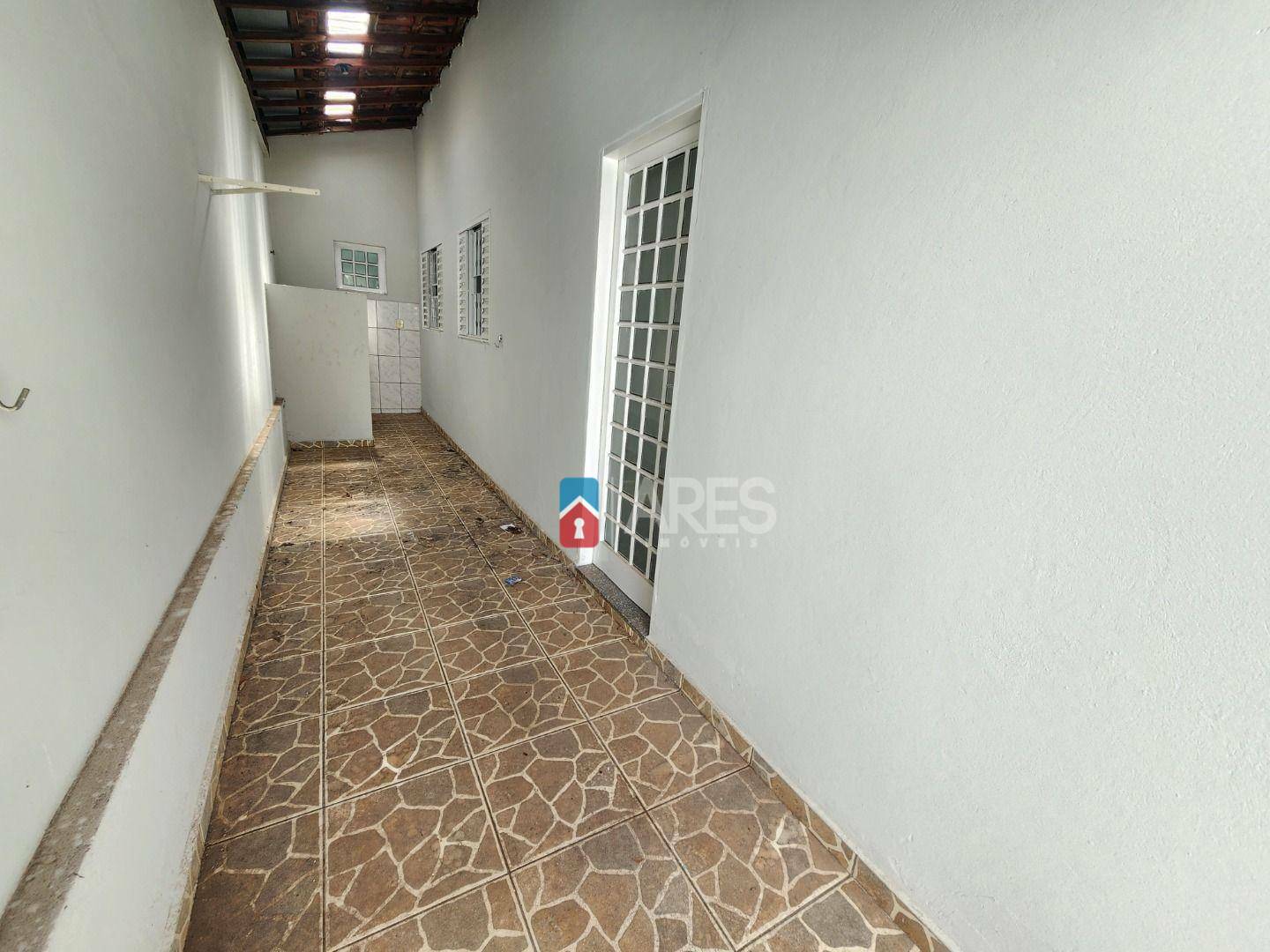 Casa à venda com 2 quartos, 70m² - Foto 7