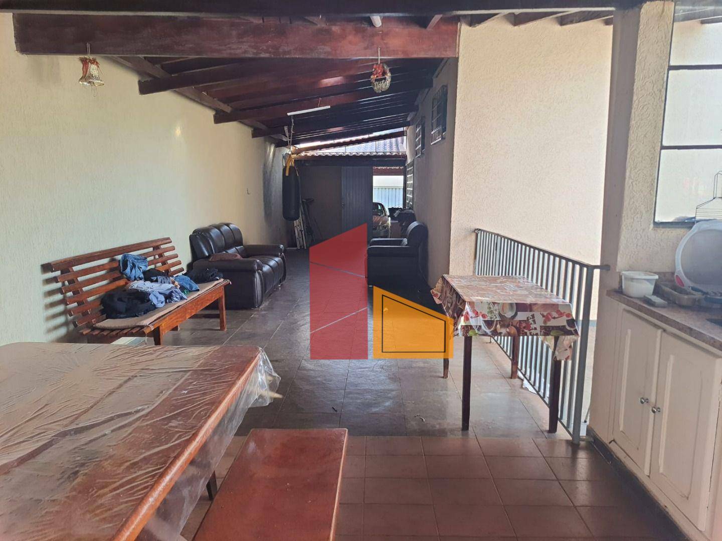 Casa à venda com 3 quartos, 220m² - Foto 10