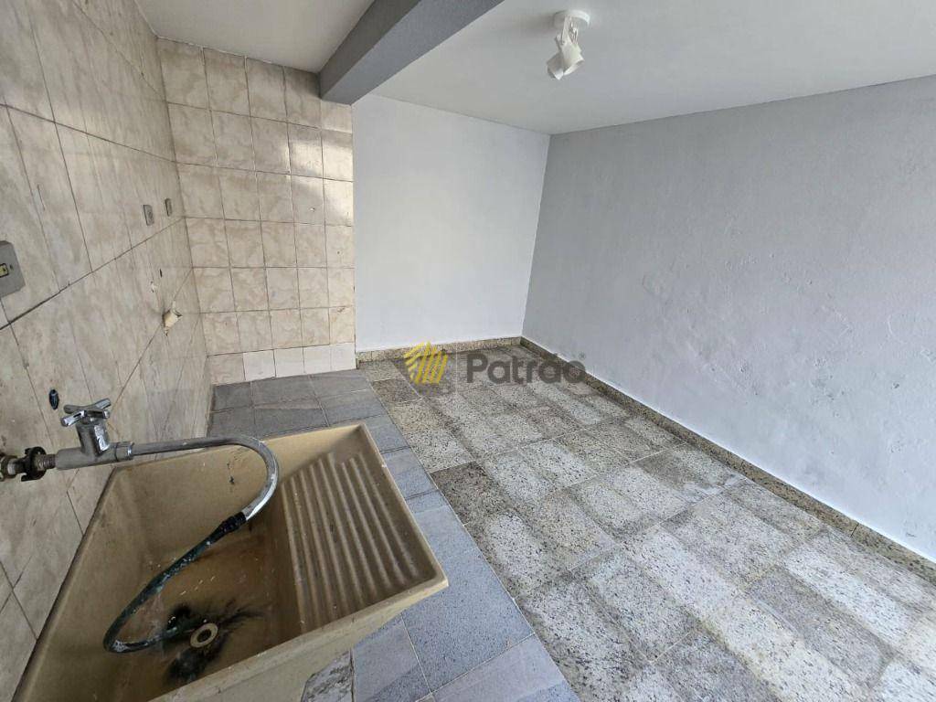 Sobrado à venda com 2 quartos, 174m² - Foto 9