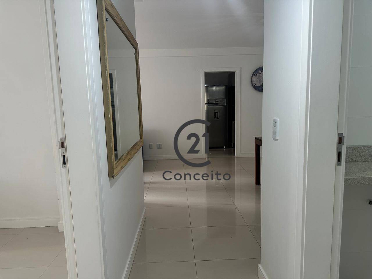 Apartamento para alugar com 2 quartos, 110m² - Foto 10