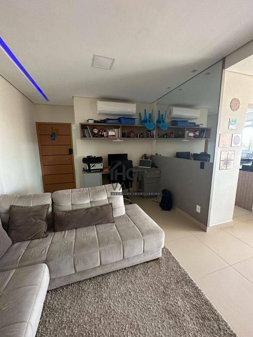 Apartamento à venda com 2 quartos, 75m² - Foto 2