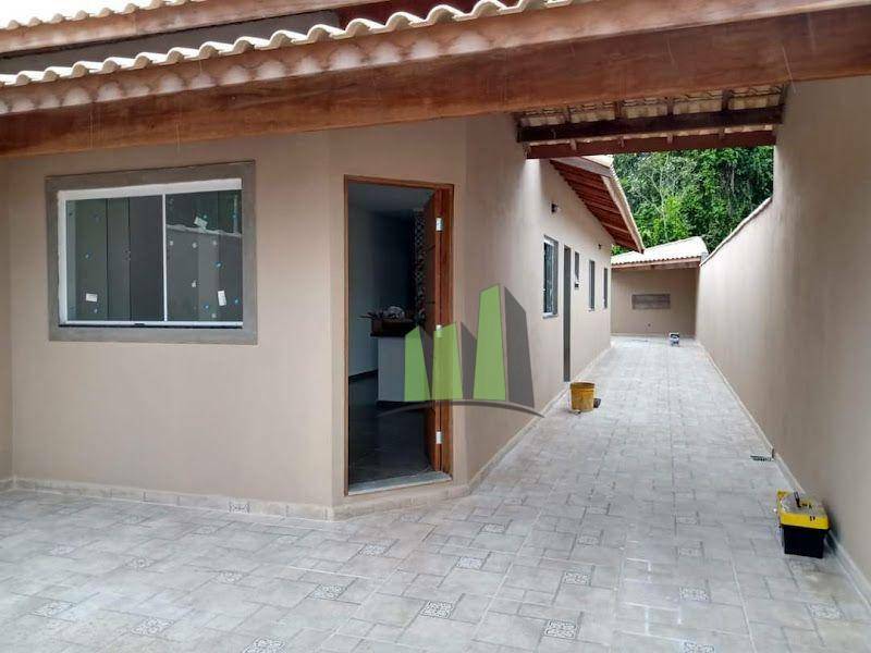 Casa à venda com 2 quartos, 70m² - Foto 2