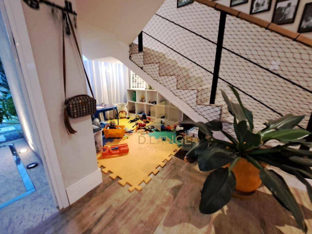 Casa de Condomínio à venda com 3 quartos, 206m² - Foto 31